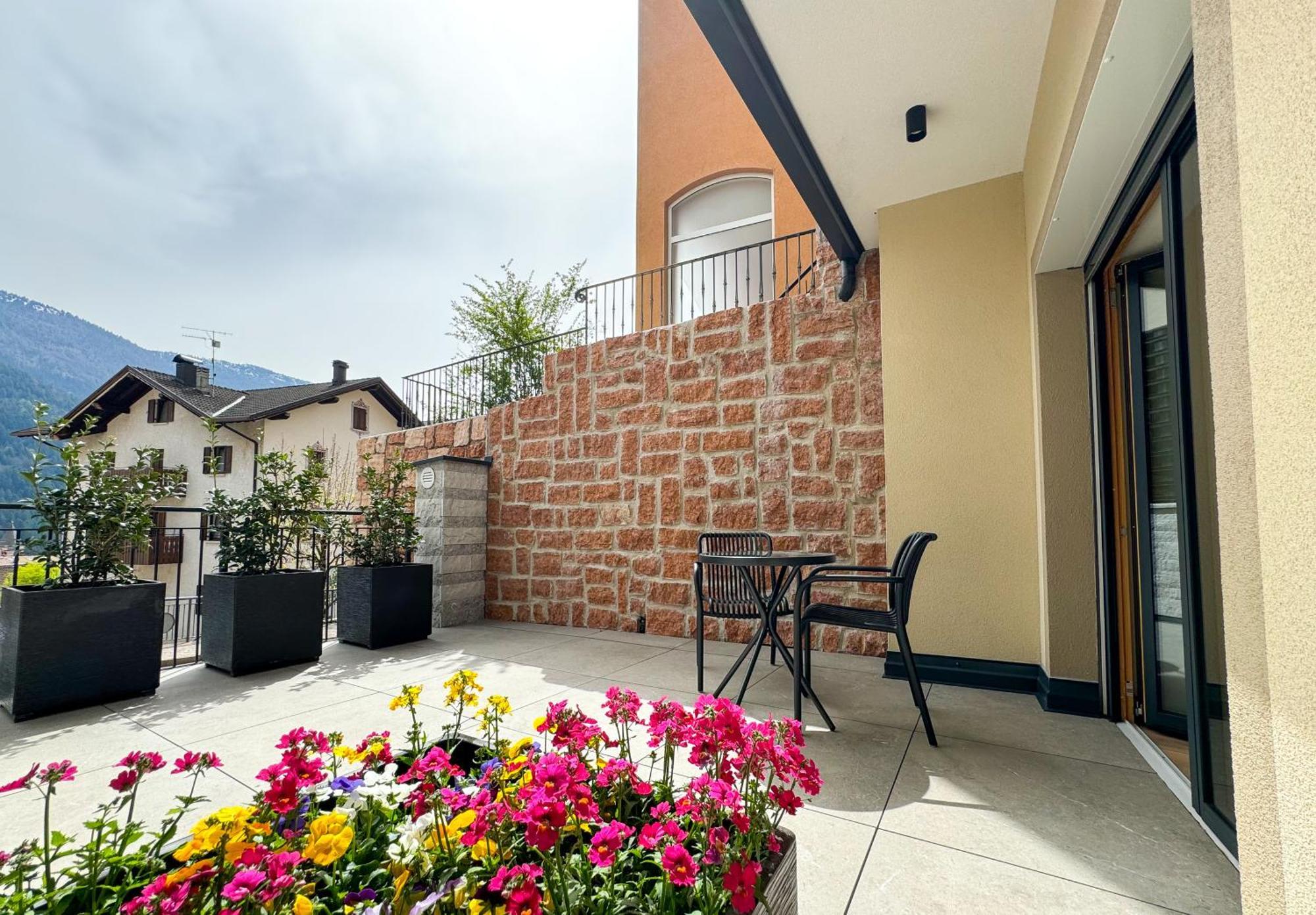 Vivi Suites & Spa - Boutique Guest House Molveno Eksteriør bilde